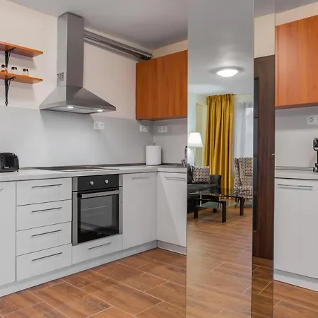 Διαμέρισμα Chic 2bd Flat With Modern Furniture On Aldomirovska By Flat Mаnager *