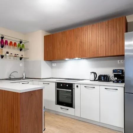Διαμέρισμα Chic 2bd Flat With Modern Furniture On Aldomirovska By Flat Mаnager Σόφια