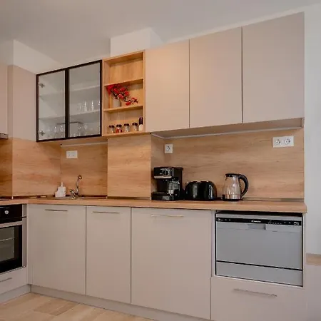 Апартаменты Chic 2bd Flat With Modern Furniture On Aldomirovska By Flat Mаnager София
