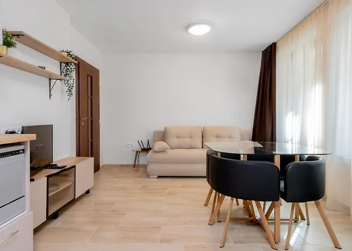 Apartament Chic 2bd Flat With Modern Furniture On Aldomirovska By Flat Mаnager *