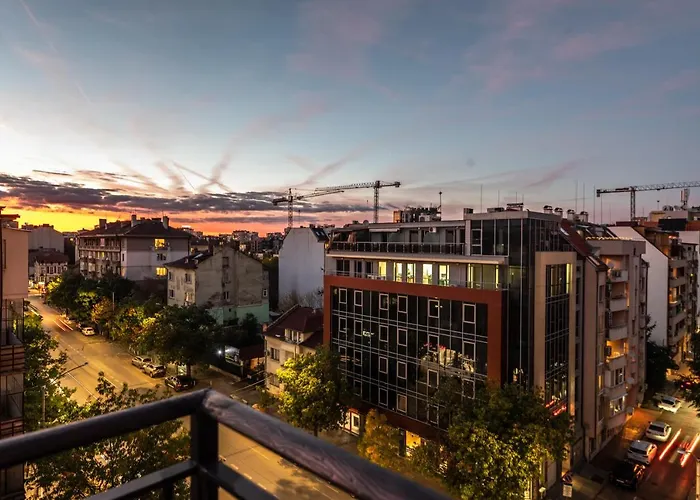 Chic 2bd Flat With Modern Furniture On Aldomirovska By Flat Mаnager *