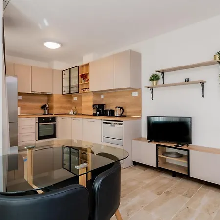 Chic 2bd Flat With Modern Furniture On Aldomirovska By Flat Mаnager Apartamento