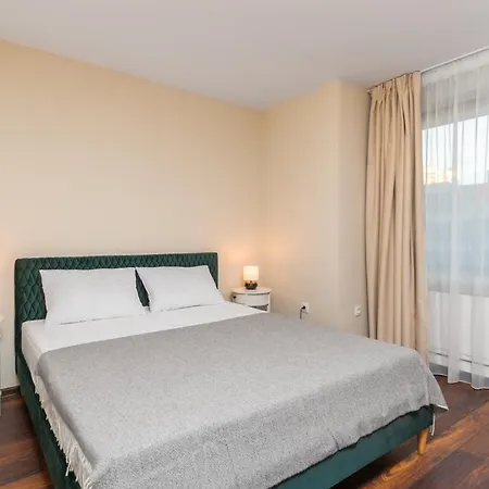 Chic 2bd Flat With Modern Furniture On Aldomirovska By Flat Mаnager Apartamento *